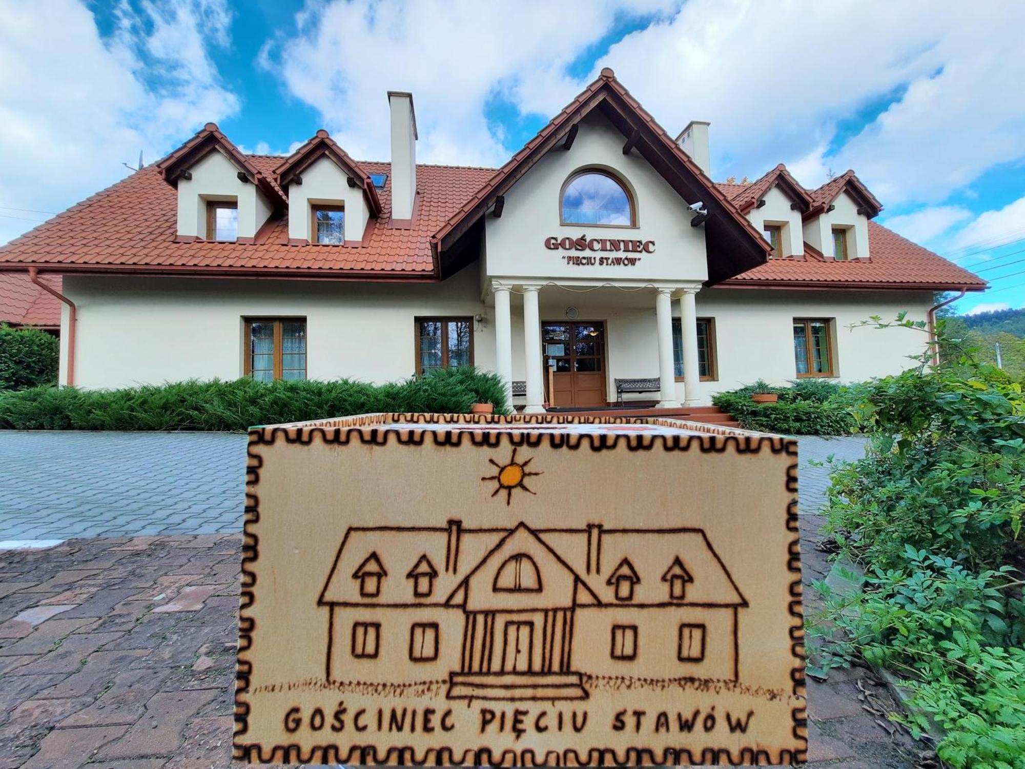 Gościniec Pięciu Stawów Acomodação com café da manhã Ustrzyki Dolne Exterior foto