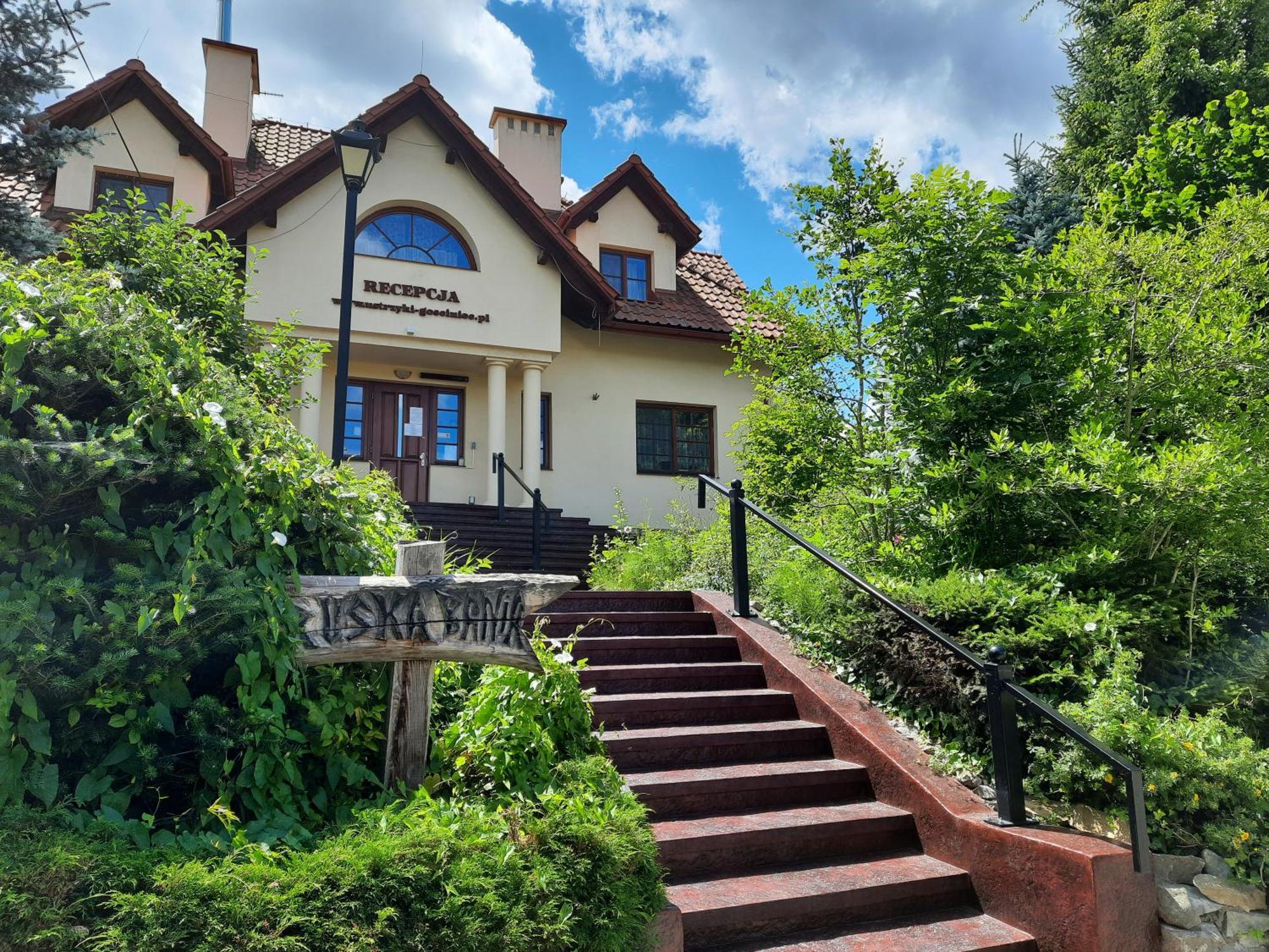 Gościniec Pięciu Stawów Acomodação com café da manhã Ustrzyki Dolne Exterior foto