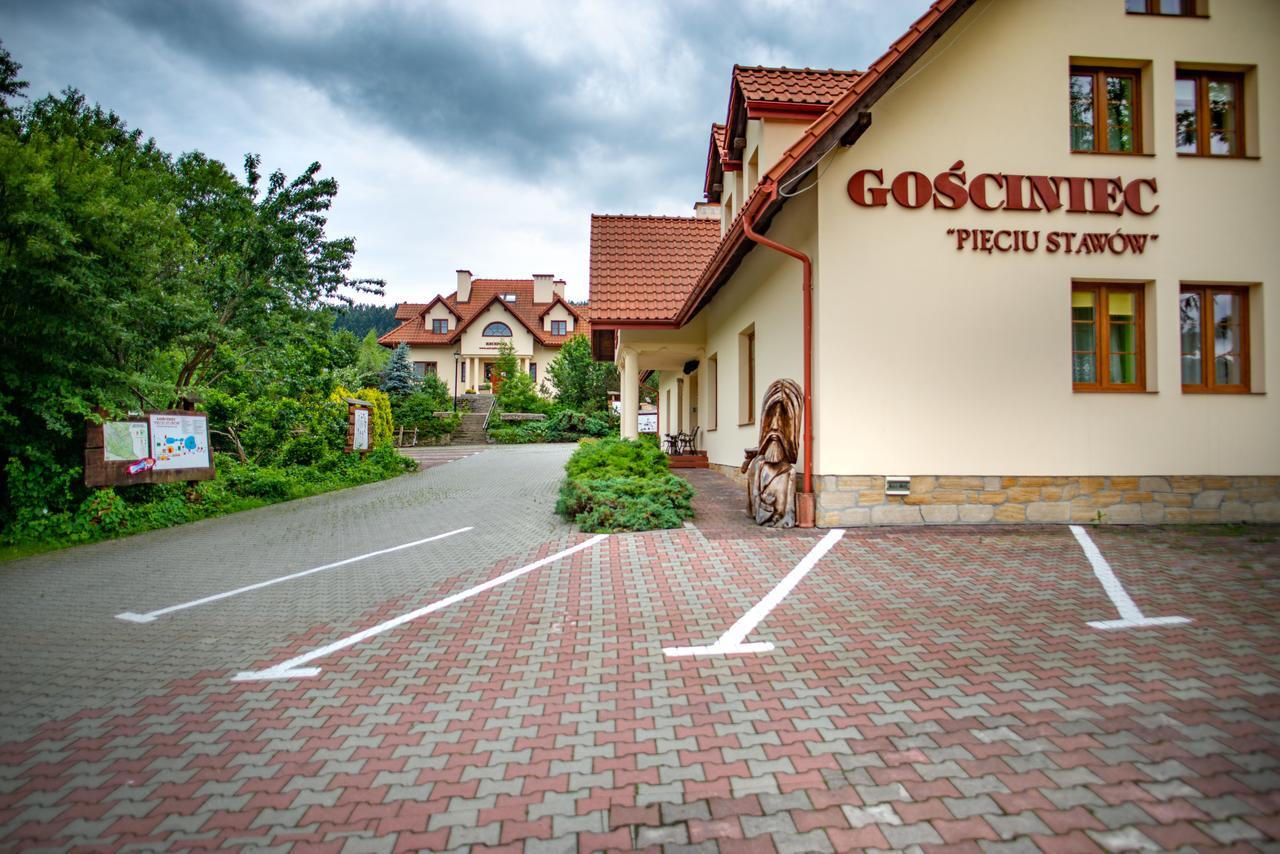 Gościniec Pięciu Stawów Acomodação com café da manhã Ustrzyki Dolne Exterior foto